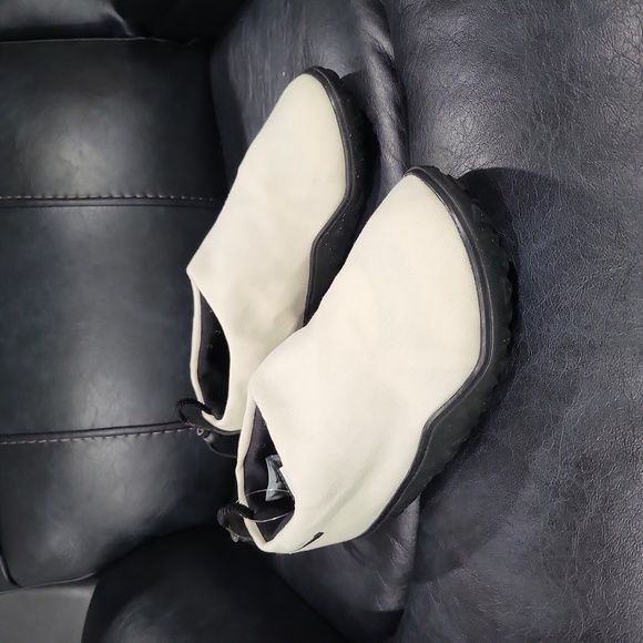 ACG Moc "Summit White Black" - Picture 2 of 10